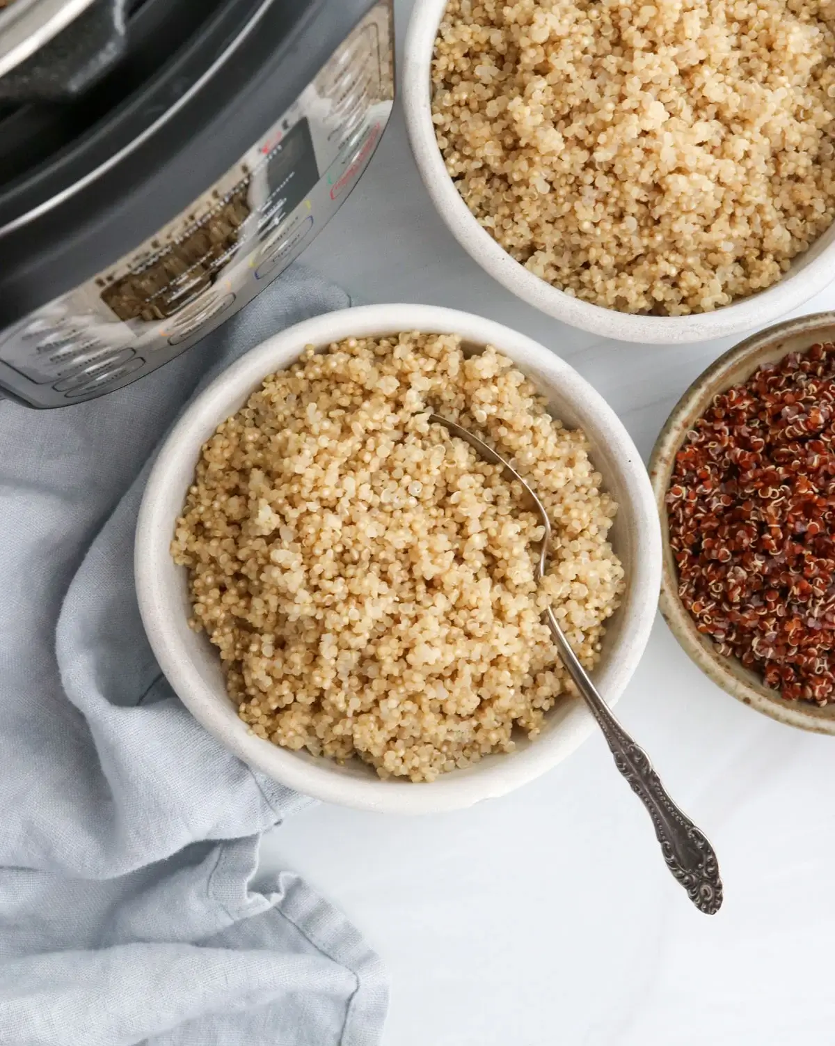 instant-pot-quinoa-in-bowls.webp